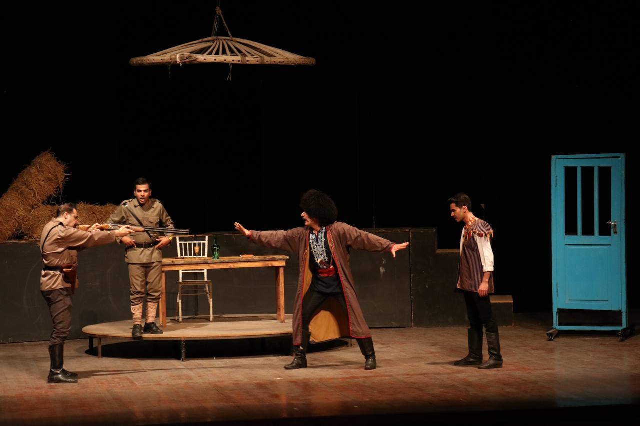 “Desert Man” Goes on Stage