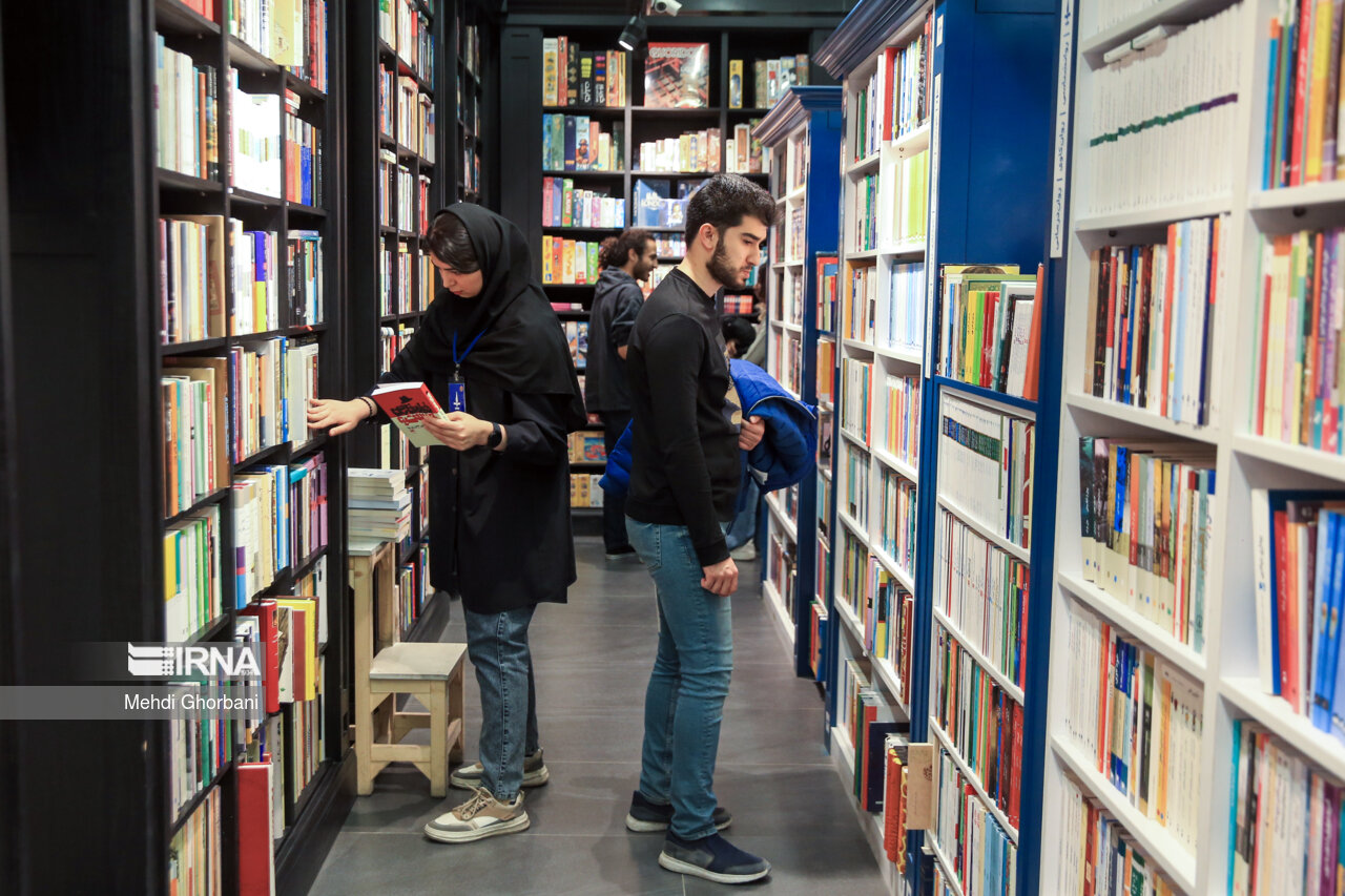 Without World Literature, We Fall into Nihilism / Stories from the Soil