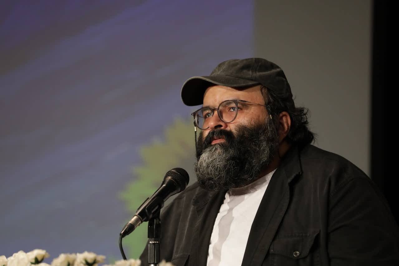 Poetry is Our Gateway to the Unseen World; Fatemi Poetry Night Held