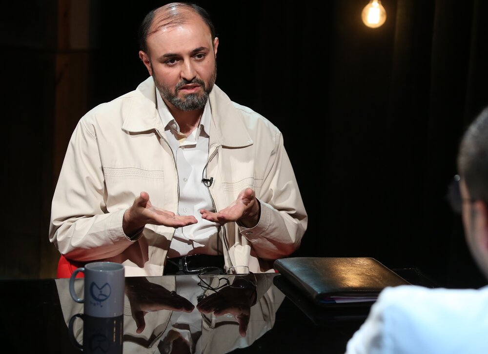 Meysam Nili Criticizes Sakineh Pad’s Statements on Ebrahim Raisi’s Views / What is the Disagreement Among the 13th Government Officials?