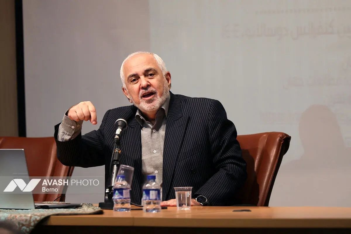 Zarif: Es’haq Jahangiri Was a Heavyweight of Moderation in the Government / Rouhani and Jahangiri Were Always Together in Government, Although Jahangiri Had Some Displeasures.
