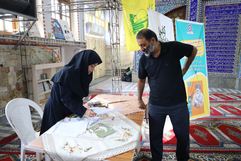 Sari Friday Prayer, Mazandaran Center, as Told by Pictures