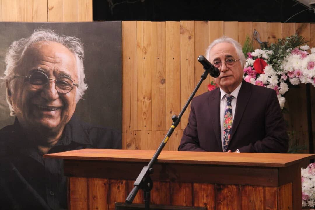 A Poet Who, If You Ask Him Why He Acted in Films or Sang, Says: I Wanted To! / Shams Langroudi Turns 76
