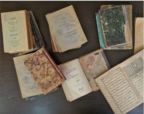 Donation of 630 old book copies to Qazvin National Library