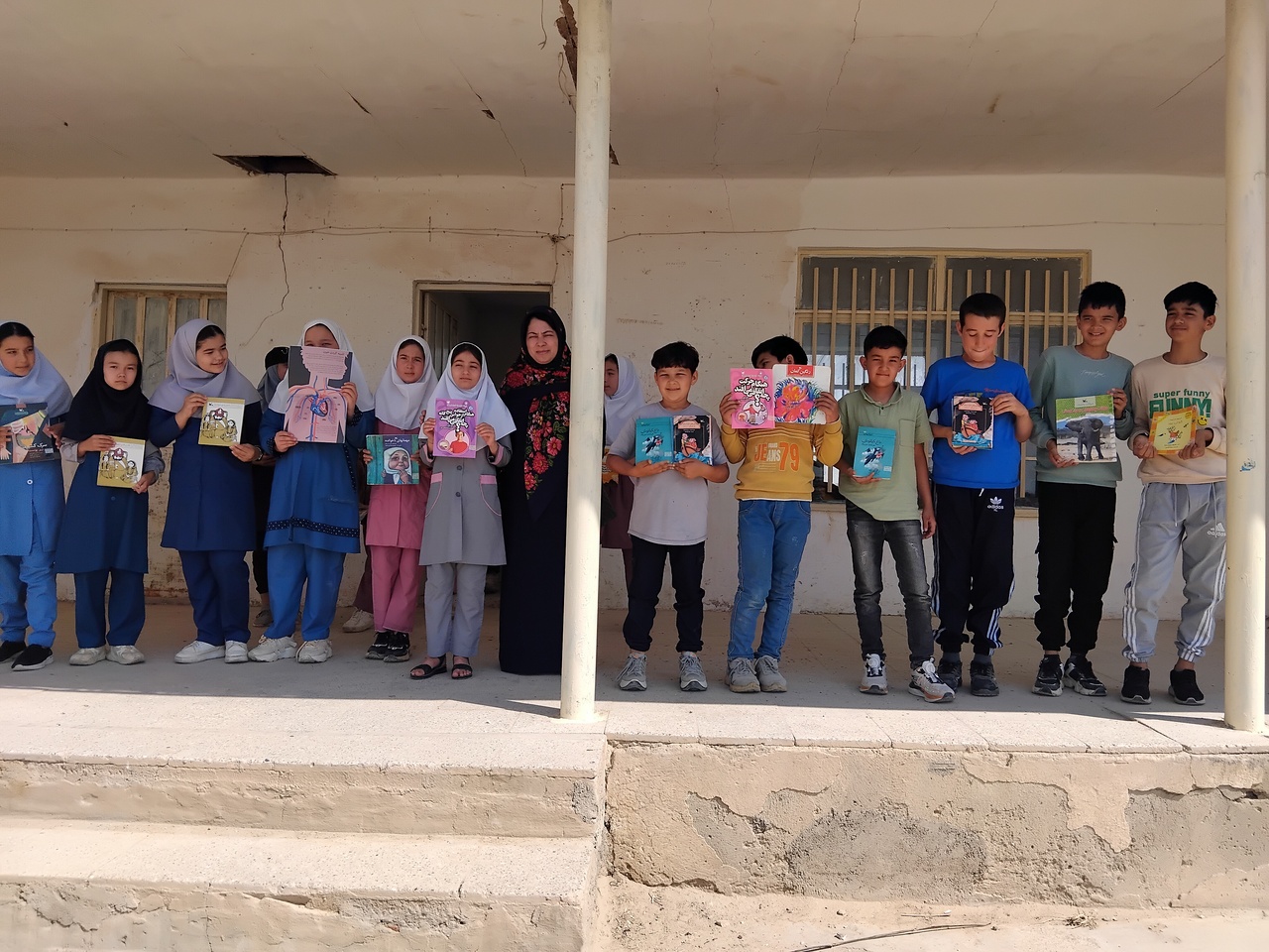 Story of a female librarian who travels to border villages with her personal car