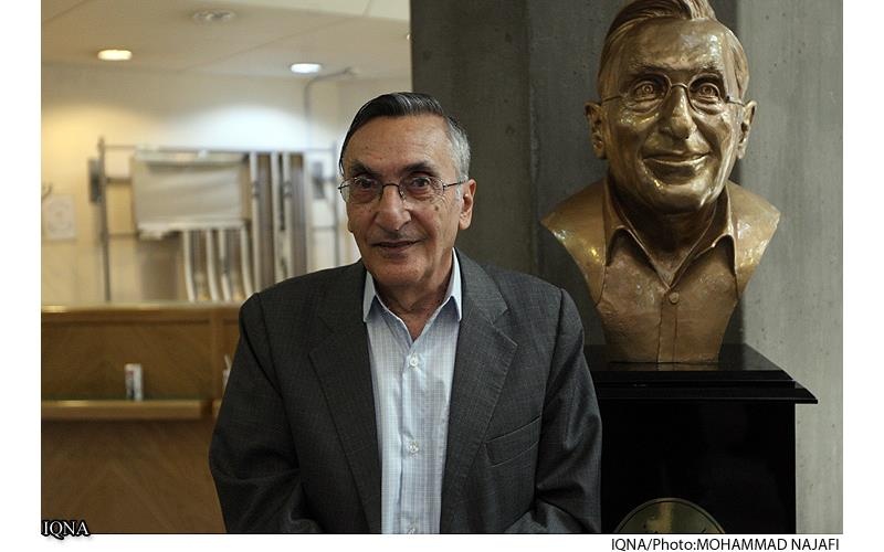 A hall should be named after Kamran Fani in the National Library